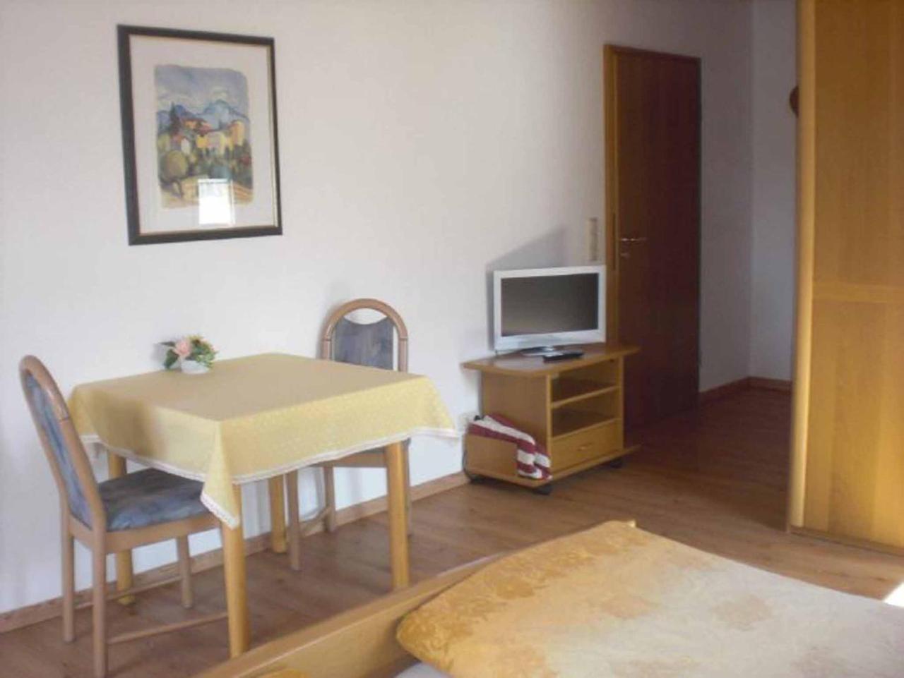 Pension Haus Am Heubach Бад-Штаффельштайн Екстер'єр фото